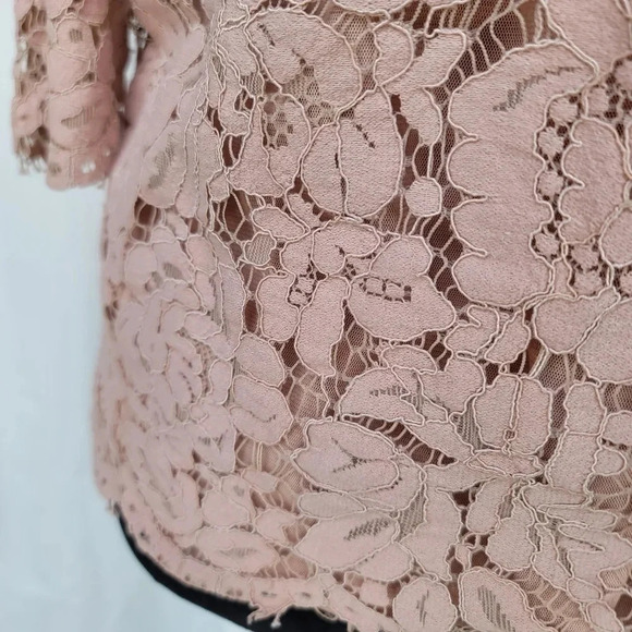 White House Black Market WHBM Womens XXS Cold-Shoulder Lace Top In Antique Blush - Picture 8 of 11